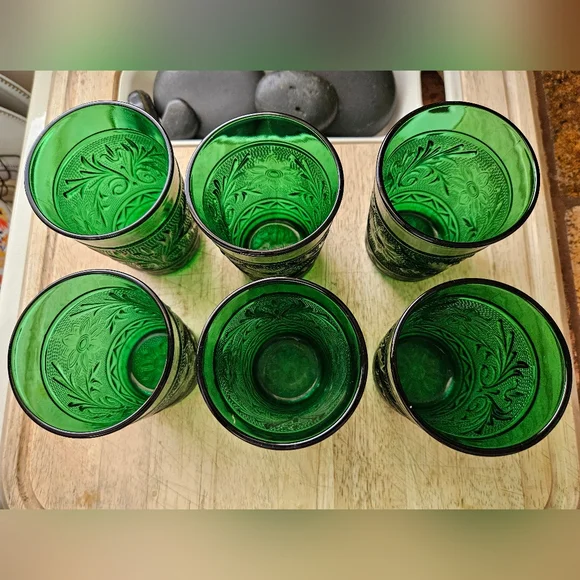 Set of 6 Vintage from the 1950s Anchor Hocking Emerald Green Glasses 4" - Picture 2 of 5